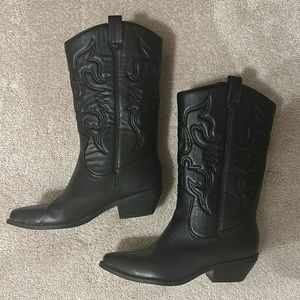 Black cowgirl boots